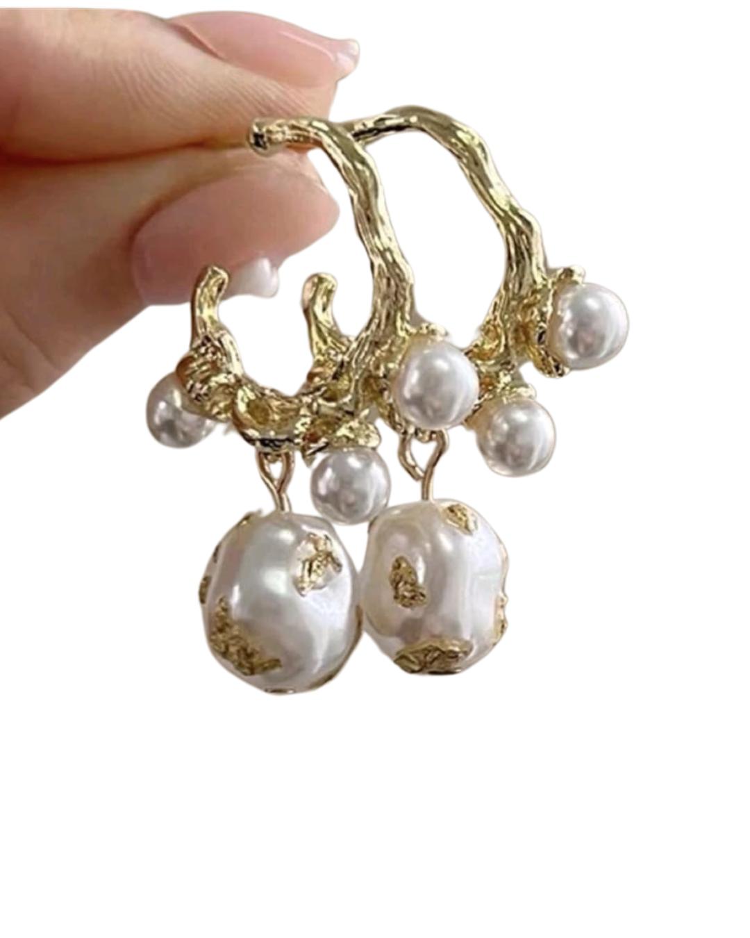 Vintage Luxurious Pearl Earrings