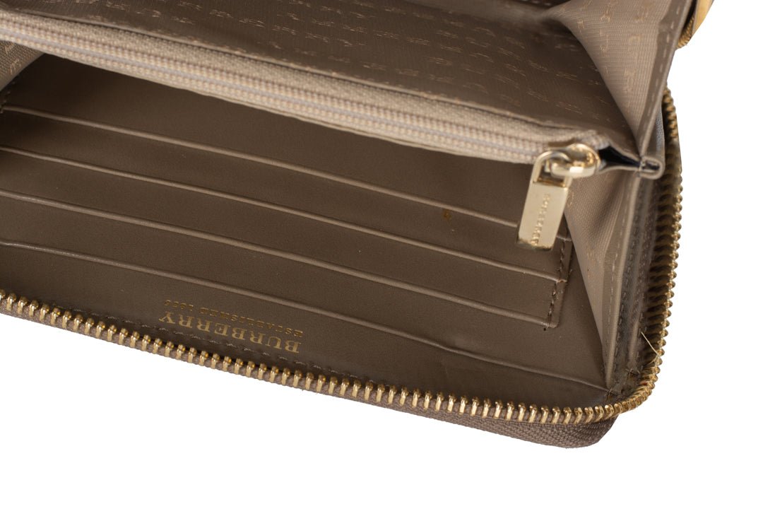 Burberry! Wallet - mymadstore.com