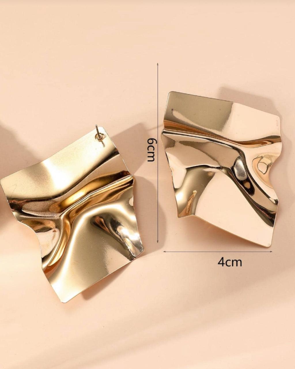 1pair Fashionable Zinc Alloy Structured Stud Earrings For Women