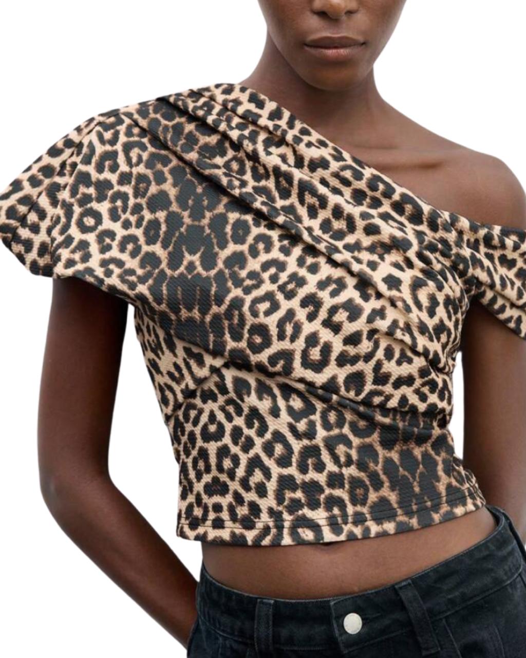 Leopard Print Oblique Shoulder Top