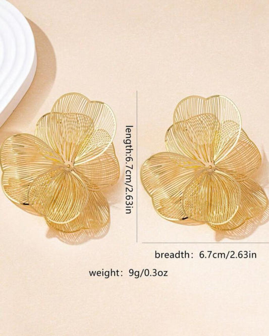 1 Pair Vintage Elegant Metallic Gold Textured Floral Pendant Earrings