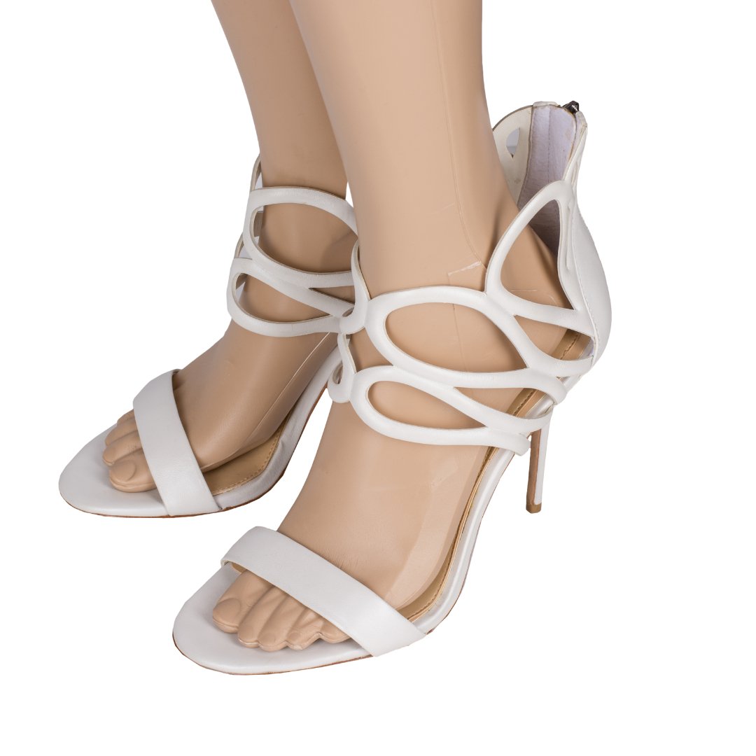 Vince Camuto Brand New Sandals - mymadstore.com